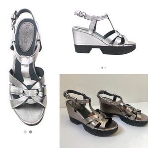 Bussola Wo Leon Pewter Leather metallic wedge heel